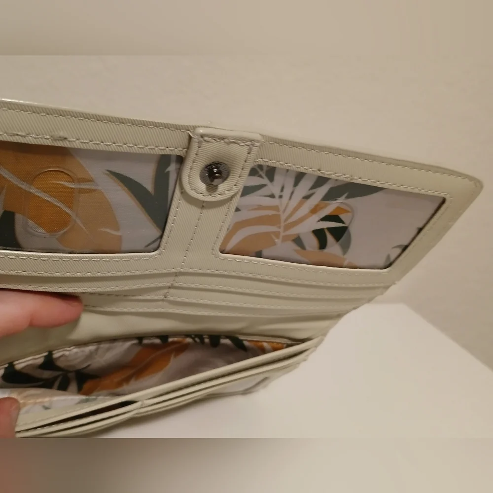 Lug Surrey‎ Cream Wallet